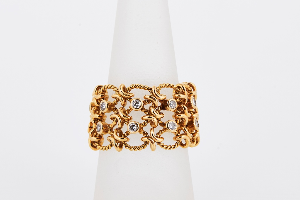 Gold Woven Ring - Shapiro Auctioneers