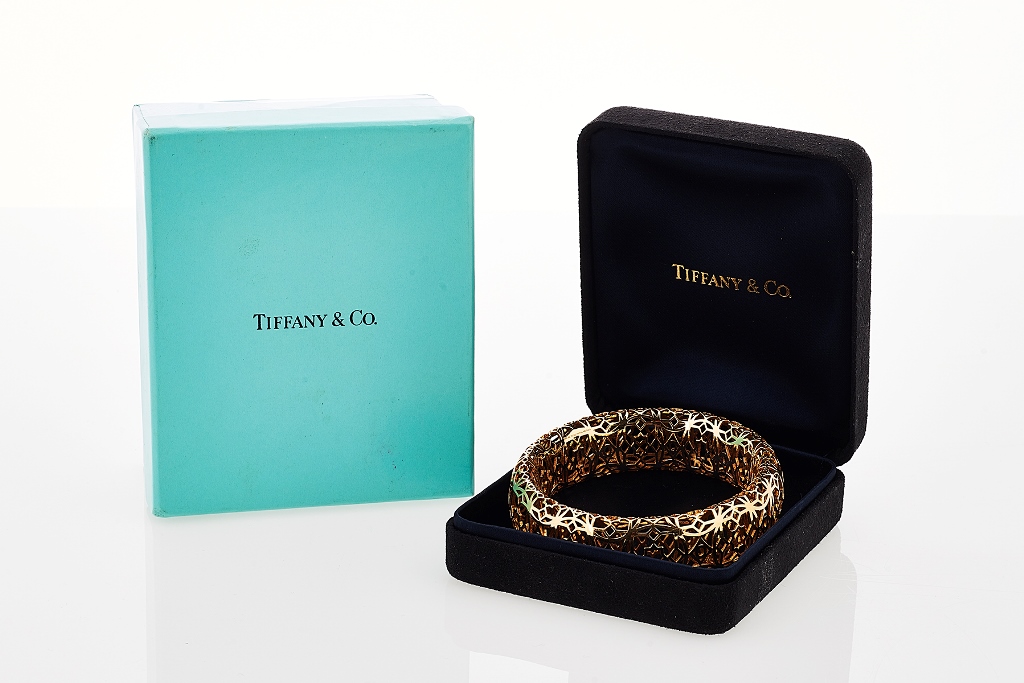 Tiffany&Co Paloma Picasso イニシャルV SV925 購入本物