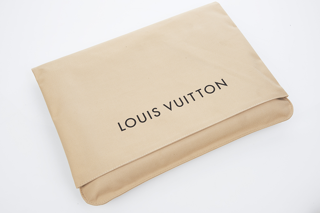 Louis Vuitton - Shapiro Auctioneers
