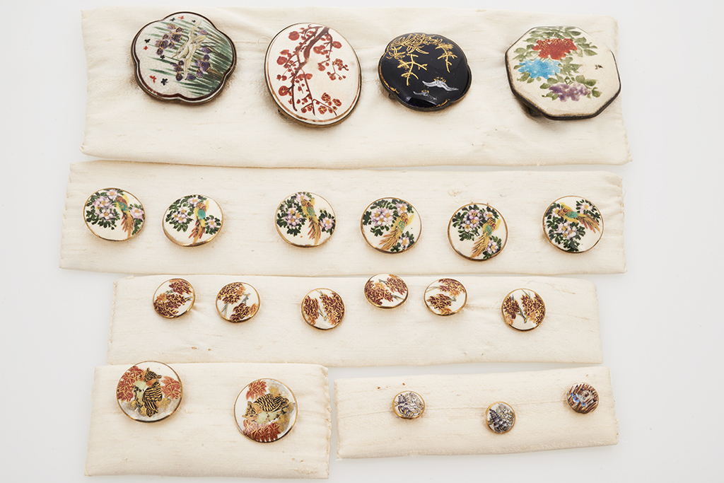 Collection of Japanese Satsuma Porcelain Buckles and Buttons - Shapiro ...